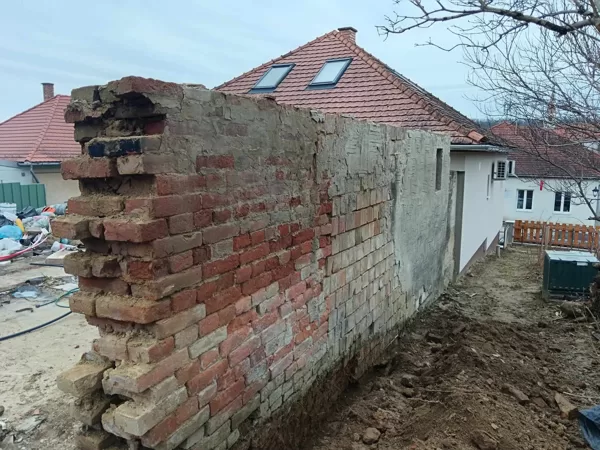 Előtte